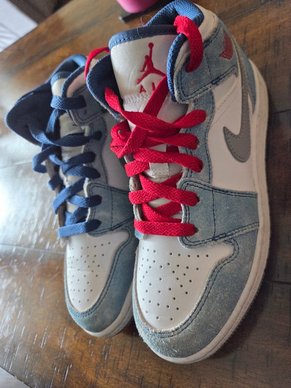 Youth nike Jordan 1 Med SE French Blue shoes